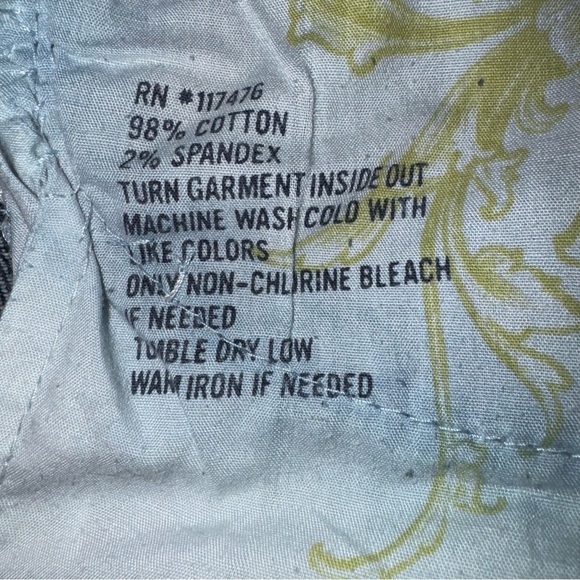 Maurice’s Women’s 11/12 Long Dark Flare Low-Rise Faded Blue Denim Jeans - Picture 12 of 12